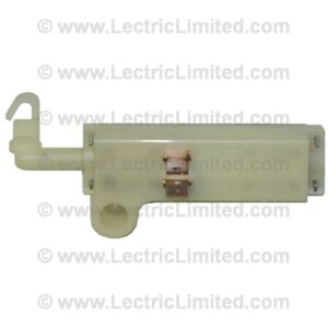 NEUTRAL SAFETY SWITCH: CLUTCH PEDAL